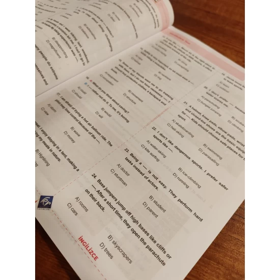 LGS Üçüncü Çeyrek Poster Notlar Soru Fasikülleri (3. Çeyrek) KR Akademi Yayınları